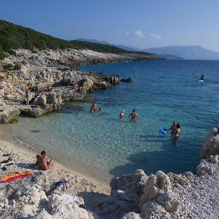 Levanda Near Fiscardo Kefalonia ヴィラ *